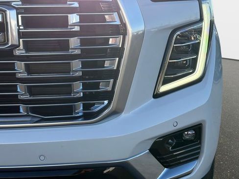New 2026 GMC Yukon Denali image 9