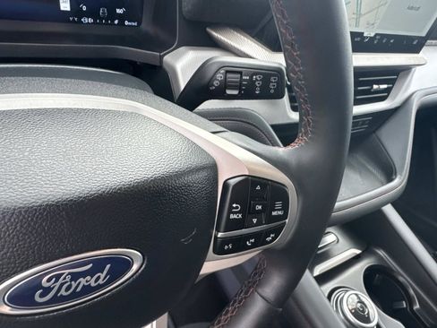Used 2025 Ford Explorer Active image 23