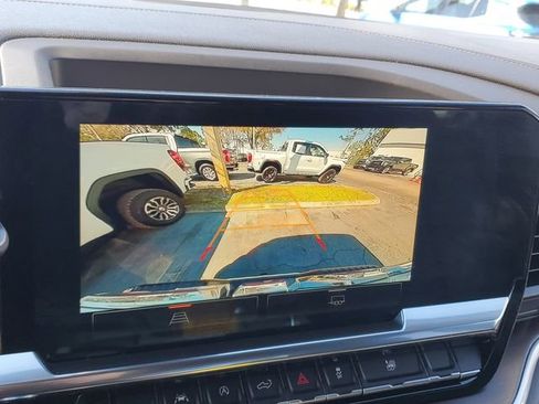 Used 2025 GMC Sierra 1500 SLT image 23