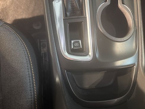 Used 2021 Chevrolet Equinox LT image 26