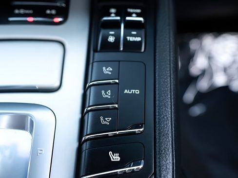Used 2013 Porsche Cayenne GTS AWD/4WD image 33