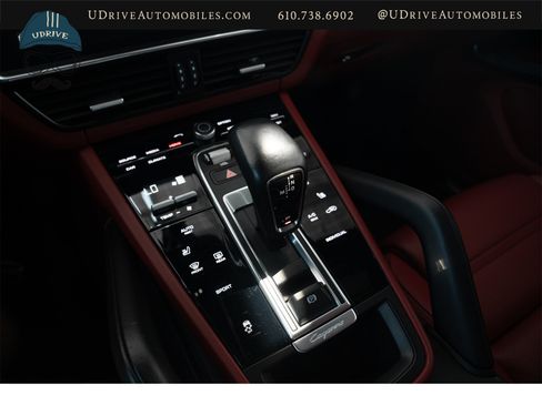 Used 2022 Porsche Cayenne AWD/4WD image 40