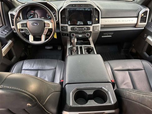Used 2022 Ford F350 Lariat w/ Black Appearance Package image 14