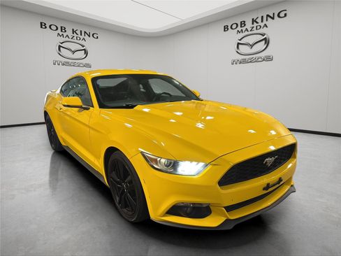 Used 2017 Ford Mustang Premium w/ Ecoboost Performance Package image 7