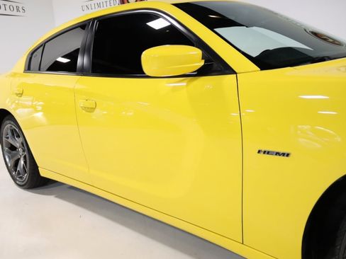 Used 2017 Dodge Charger R/T w/ Beats Audio Group image 7