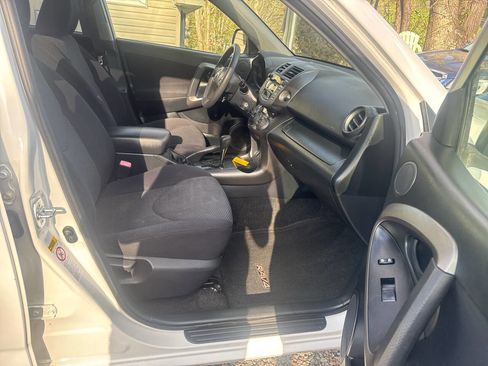 Used 2009 Toyota RAV4 Sport AWD/4WD image 22