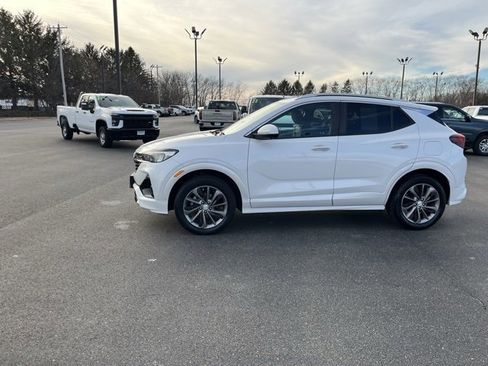 Used 2022 Buick Encore GX Select w/ Advanced Technology Package image 4