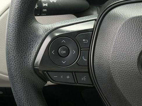 Used 2024 Toyota Corolla Cross L FWD image 9