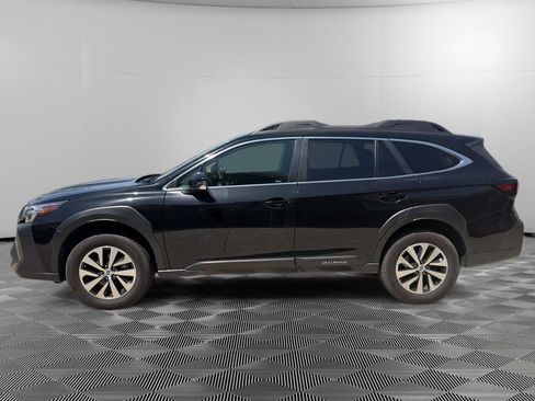 Used 2023 Subaru Outback Premium AWD/4WD image 6