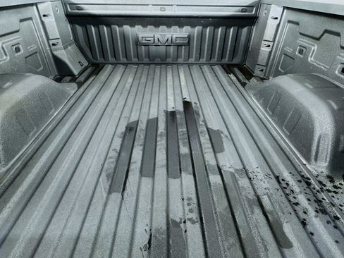 Used 2023 GMC Sierra 1500 SLE image 32