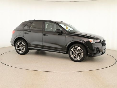 New 2025 Audi Q3 2.0T Premium image 9