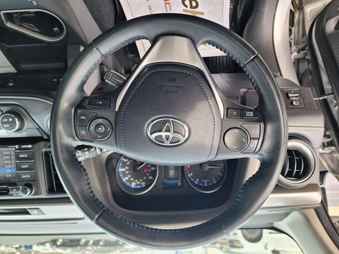 Used 2018 Toyota RAV4 XLE image 13