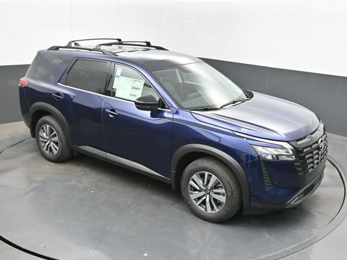 New 2026 Nissan Pathfinder SL FWD image 26