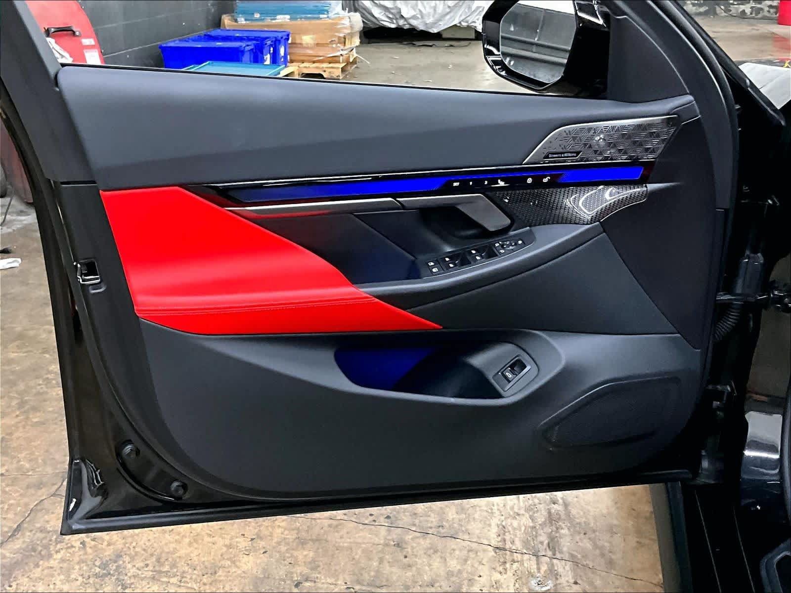 Used 2025 BMW M5 AWD/4WD image 26