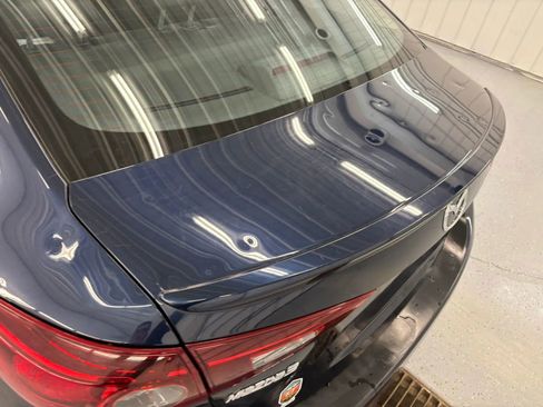 Used 2018 MAZDA MAZDA3 Touring image 23