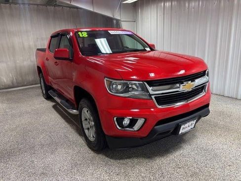 Used 2018 Chevrolet Colorado LT w/ LT Convenience Package image 3