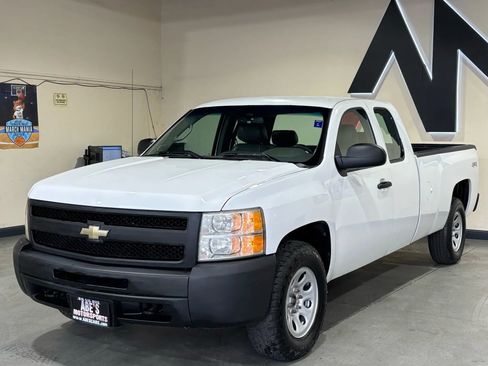 Used 2011 Chevrolet Silverado 1500 W/T image 1