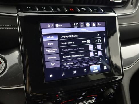 Used 2022 Jeep Grand Cherokee L Laredo w/ Luxury Tech Group I AWD/4WD image 32