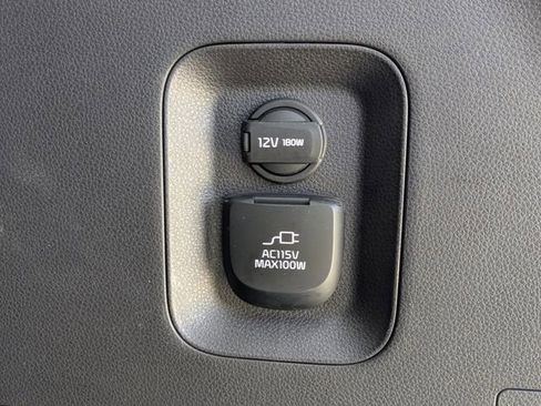 Certified 2024 Kia Carnival SX FWD image 15