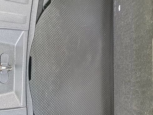 Used 2018 Nissan Rogue SV AWD/4WD image 52