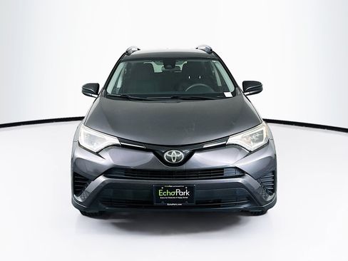 Used 2017 Toyota RAV4 LE FWD image 2