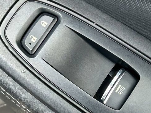 Used 2020 Subaru Forester Premium AWD/4WD image 37