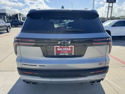 Used 2025 Chevrolet Traverse Z71 w/ Driver Confidence Package AWD/4WD image 7