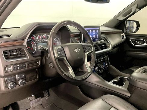 Used 2021 Chevrolet Tahoe Z71 w/ Luxury Package AWD/4WD image 16