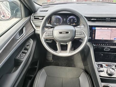 New 2026 Jeep Grand Cherokee Altitude AWD/4WD image 17