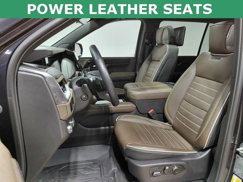 Used 2025 GMC Yukon XL Denali Ultimate w/ LPO, Floor Liner Package image 3