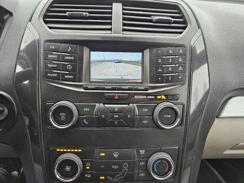 Used 2018 Ford Explorer 4WD image 14
