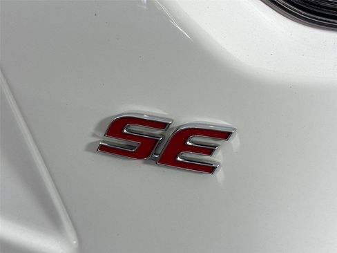 Certified 2025 Toyota Corolla SE image 11