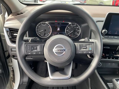 Used 2021 Nissan Rogue SV FWD image 14