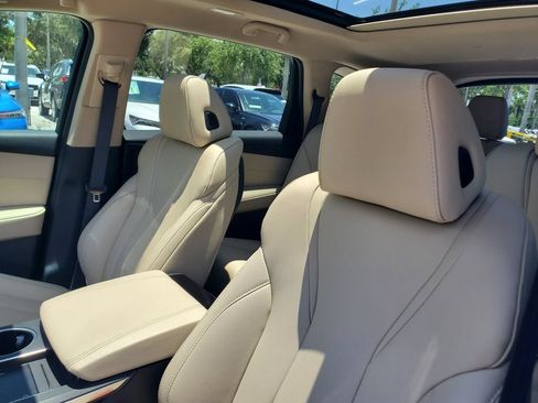 Used 2025 Acura MDX SH-AWD image 18