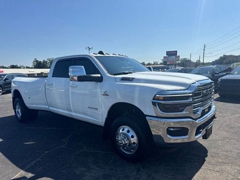 Used 2025 RAM 3500 Laramie AWD/4WD image 1