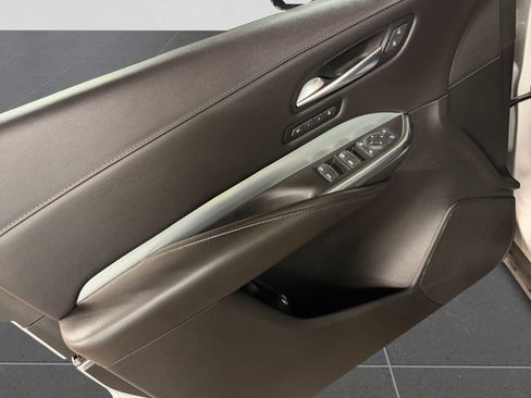 Used 2022 Cadillac XT4 Premium Luxury w/ Safety Alert Package AWD/4WD image 16