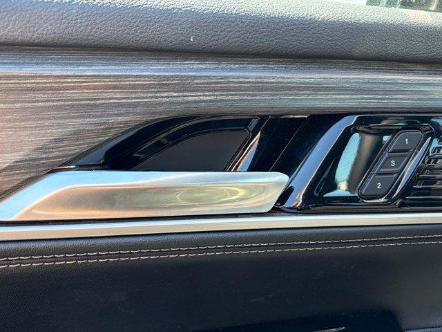 Used 2024 Jeep Wagoneer Series II w/ Flexible Seating Group RWD image 8