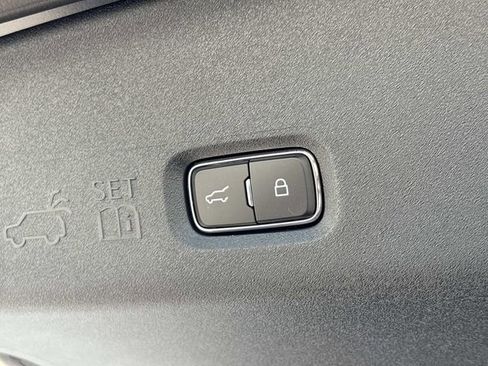 New 2026 Ford Expedition Active RWD image 13