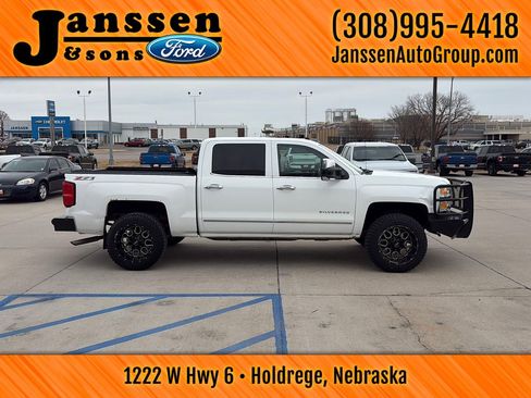 Used 2015 Chevrolet Silverado 1500 LTZ Z71 w/ LTZ Plus Package image 5