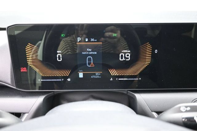 Used 2025 Kia K4 FWD image 19