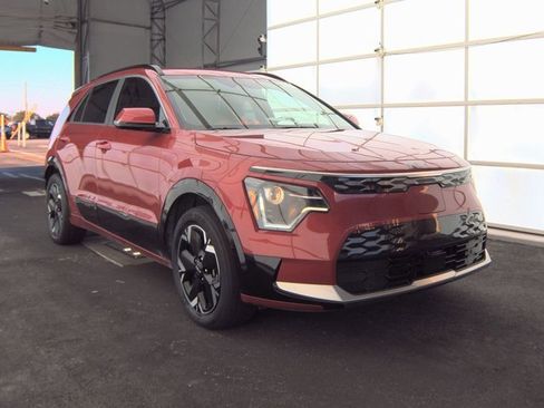 Used 2024 Kia Niro Wind image 3