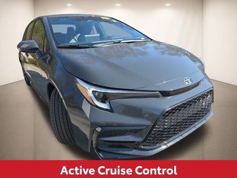 Used 2026 Toyota Corolla SE w/ SE Premium Package image 10