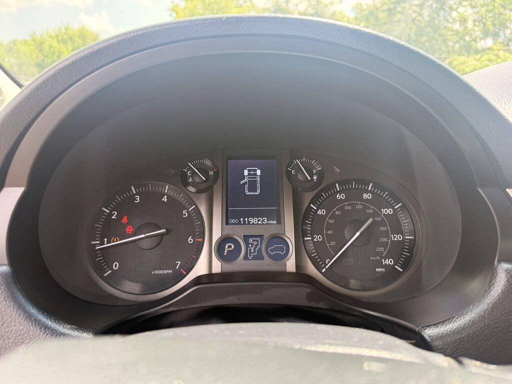 Used 2014 Lexus GX 460 AWD/4WD image 38