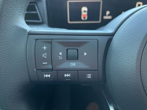 Certified 2025 Nissan Kicks SV w/ SV Premium Package FWD image 14