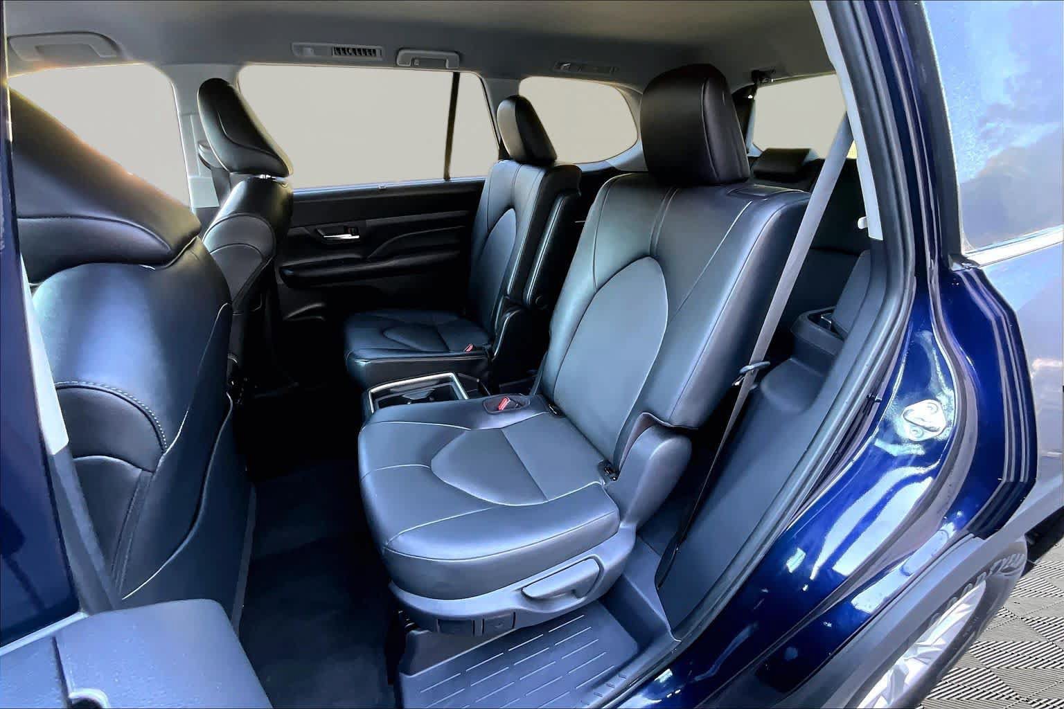 Used 2025 Toyota Grand Highlander FWD image 21