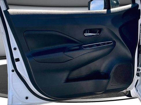 Certified 2025 Nissan Versa SR w/ Trunk Package FWD image 19