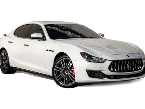 Used 2019 Maserati Ghibli S image 6