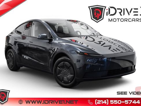 Used 2026 Tesla Model Y 2WD image 1