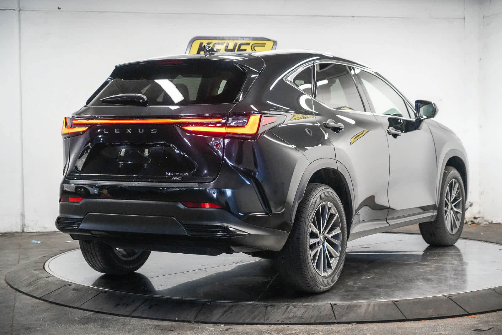 Used 2026 Lexus NX 350h AWD w/ Accessory Package (Z2) image 4