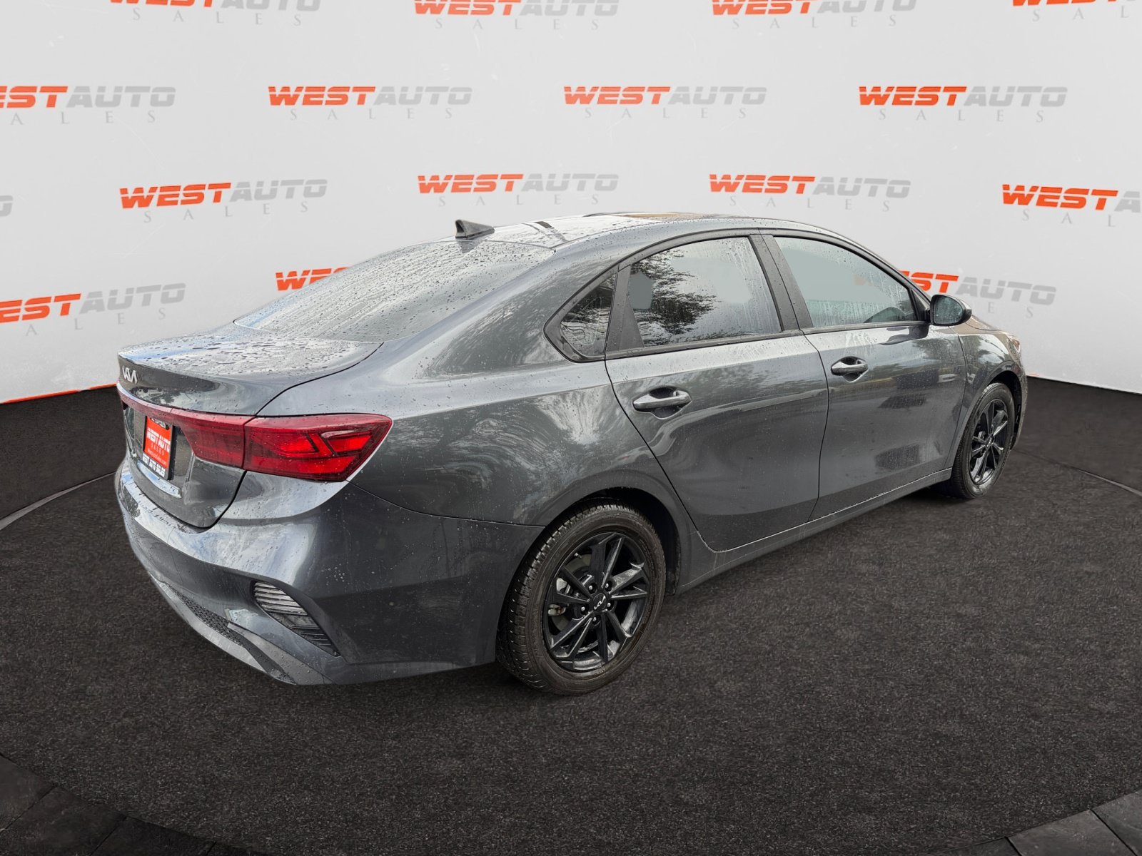 Used 2024 Kia Forte LXS FWD image 5
